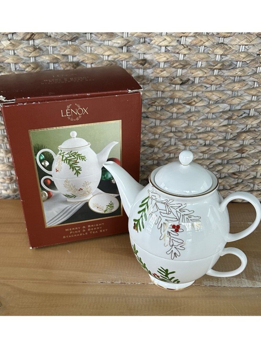 Lenox MERRY & BRIGHT Pine & Berry Stackable Tea Set, Bone China, Christmas